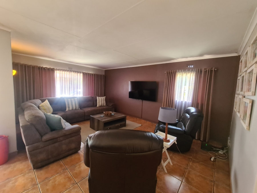 4 Bedroom Property for Sale in Vaalpark Free State